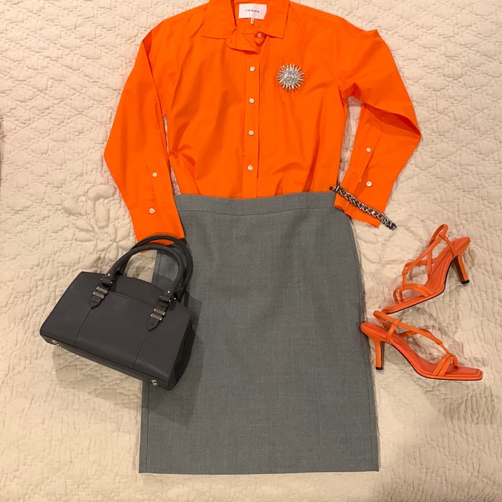 J Crew No. 2 Pencil Skirt in gray, size 6, wool, lined, great condition!